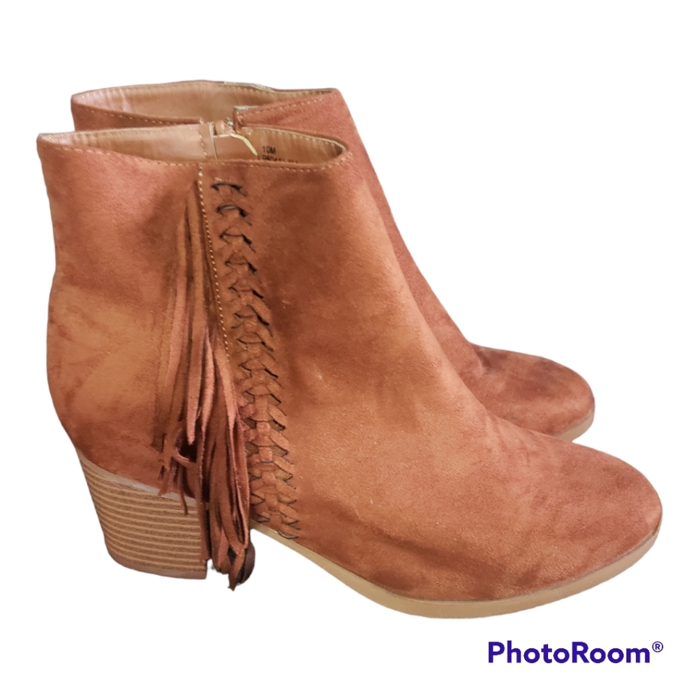 Light brown fringe faux suede boots with heel size 10
